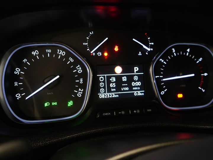 Toyota ProAce Worker Van 2.0 D-4D Aut. L2 Adapt.Cruise/ Head-Up/ Standheizung/ Carplay/ 2x Schiebetür/ Sitzverw./ Keyless/ Klima/ Navi/ Kamera/ PDC/ 17