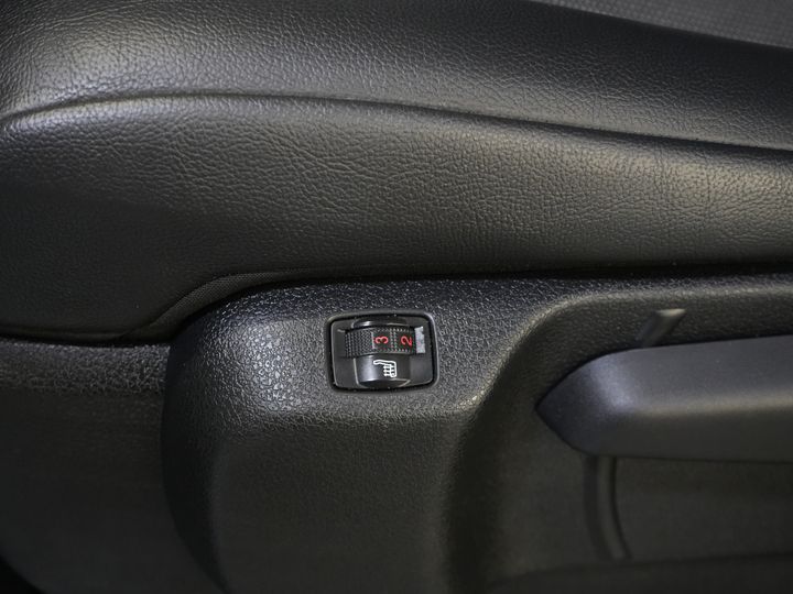 Toyota ProAce Worker Van 2.0 D-4D Aut. L2 Adapt.Cruise/ Head-Up/ Standheizung/ Carplay/ 2x Schiebetür/ Sitzverw./ Keyless/ Klima/ Navi/ Kamera/ PDC/ 17