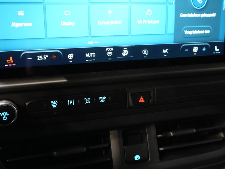 Ford E-Transit Custom Fourgon 320 Trend 65 kWh 330 km WLTP LED/ Chargeur rapide/ 2,3 t de capacité de remorquage/ Direction assistée/ Sièges chauffants/ Carplay/ Climatisation/ Caméra/ PDC/ Régulateur de vitesse