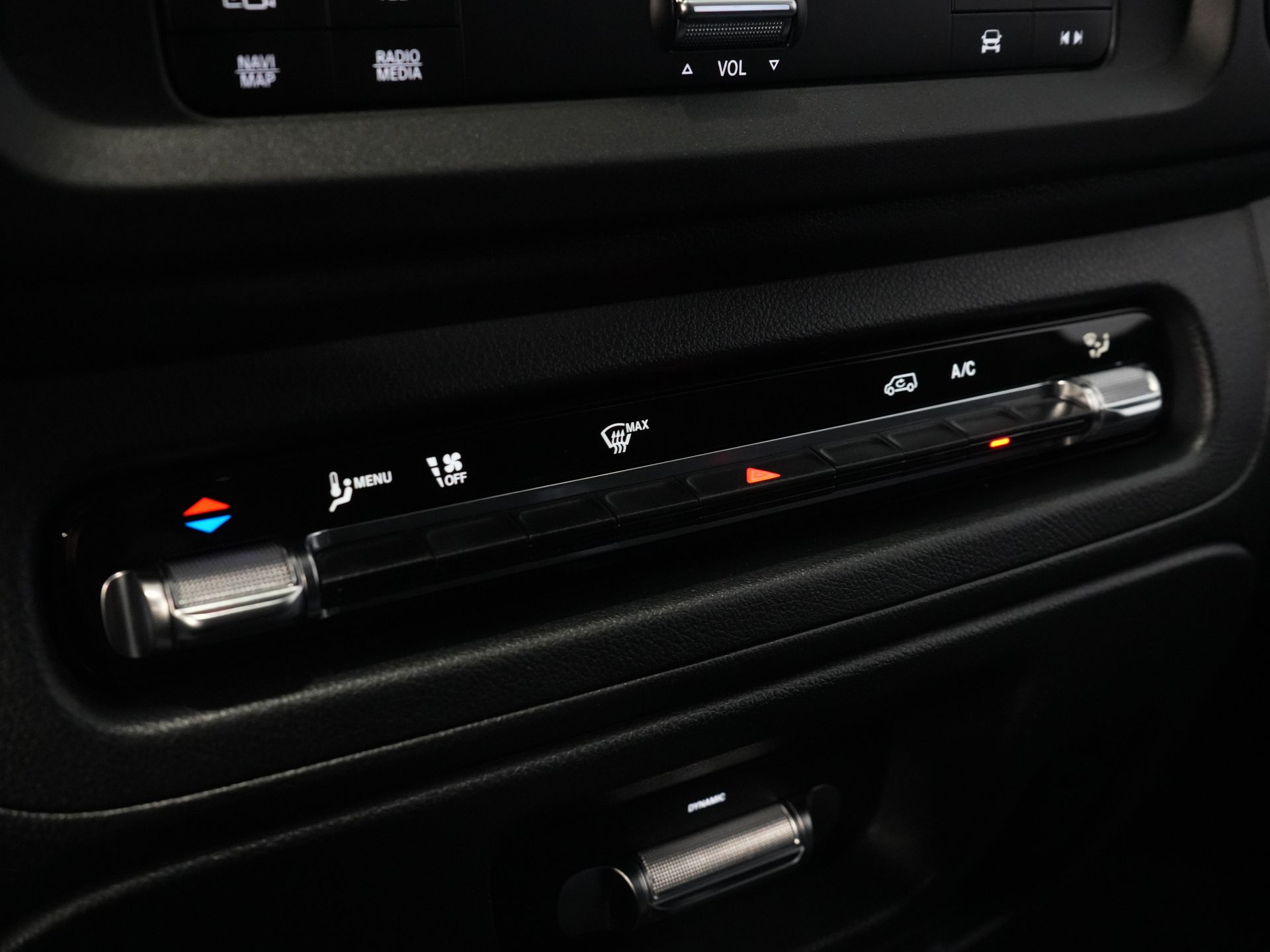 Mercedes-Benz Vito Bestelbus 116 CDI Aut. L3 LED/ Carplay/ 270Gr.Deuren./ Stoelverw/ Camera/ PDC V+A/ Trekhaak/ Navi/ Cruise