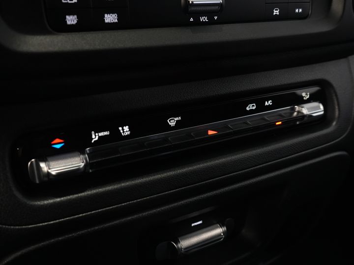 Mercedes-Benz Vito Bestelbus 116 CDI Aut. L3 LED/ Carplay/ 270Gr.Deuren./ Stoelverw/ Camera/ PDC V+A/ Trekhaak/ Navi/ Cruise