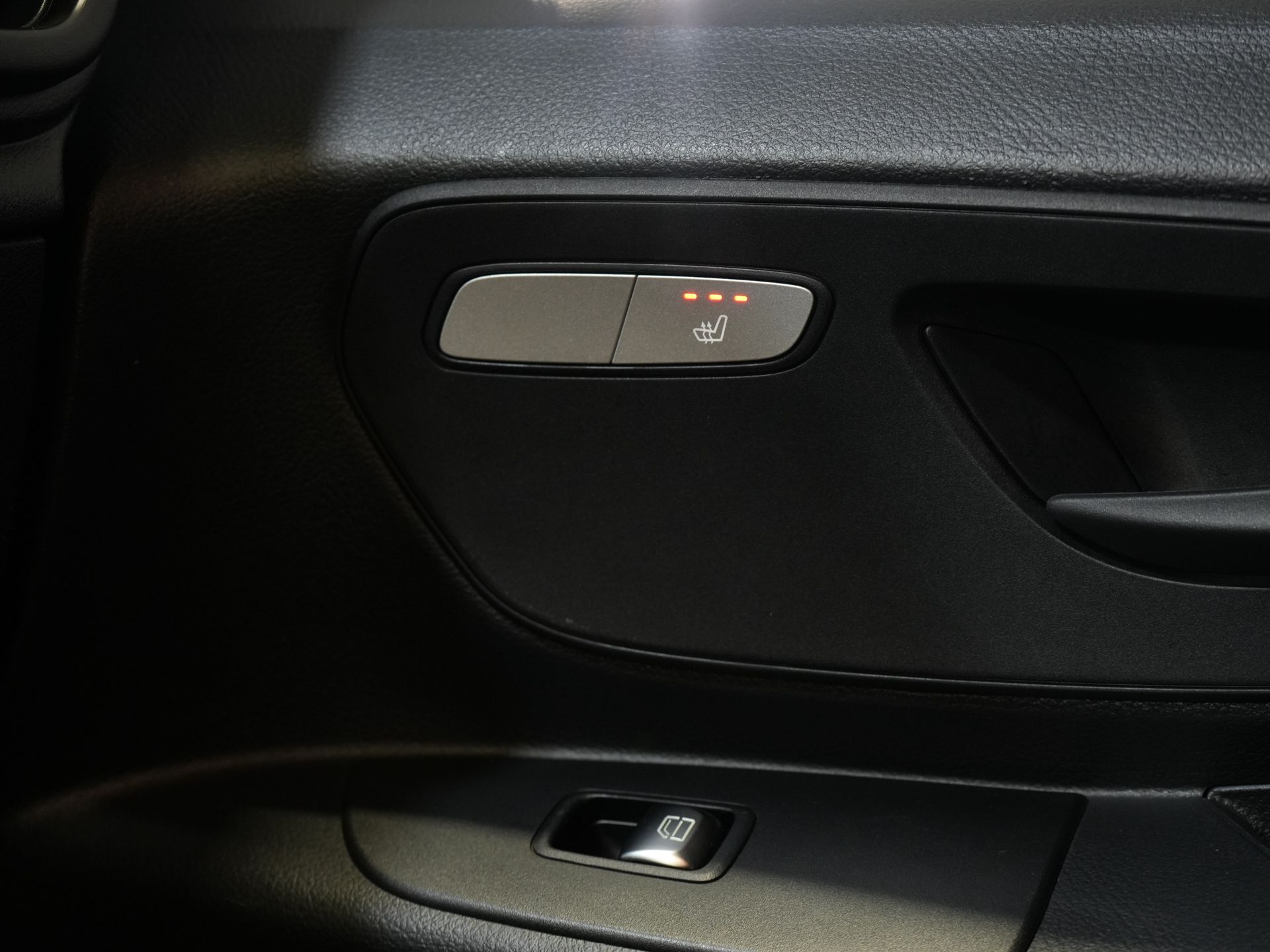 Mercedes-Benz Vito Bestelbus 116 CDI Aut. L3 LED/ Carplay/ 270Gr.Deuren./ Stoelverw/ Camera/ PDC V+A/ Trekhaak/ Navi/ Cruise