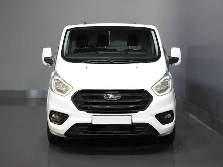 Ford Transit Custom Van 2.0 TDCI 130 hp L2 2.8t Towingverm./ Windshield verw./ Cruise/ PDC V+A/ DAB