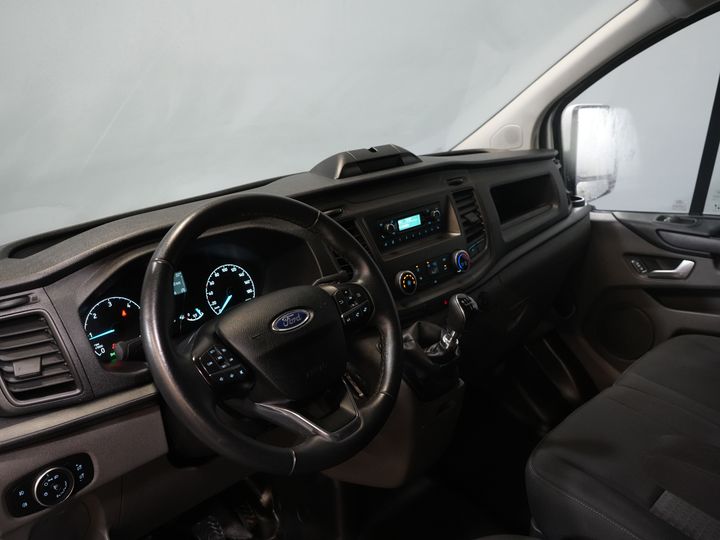 Ford Transit Custom Van 2.0 TDCI 130 hp L2 2.8t Towingverm./ Windshield verw./ Cruise/ PDC V+A/ DAB