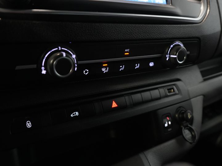 Toyota ProAce Worker Bestelbus 2.0 145 pk L3 2xSchuifdeur/ Adapt.Cruise/ Head Up/ Standkachel/ Stoelverw./ Carplay/ Trekhaak/ PDC
