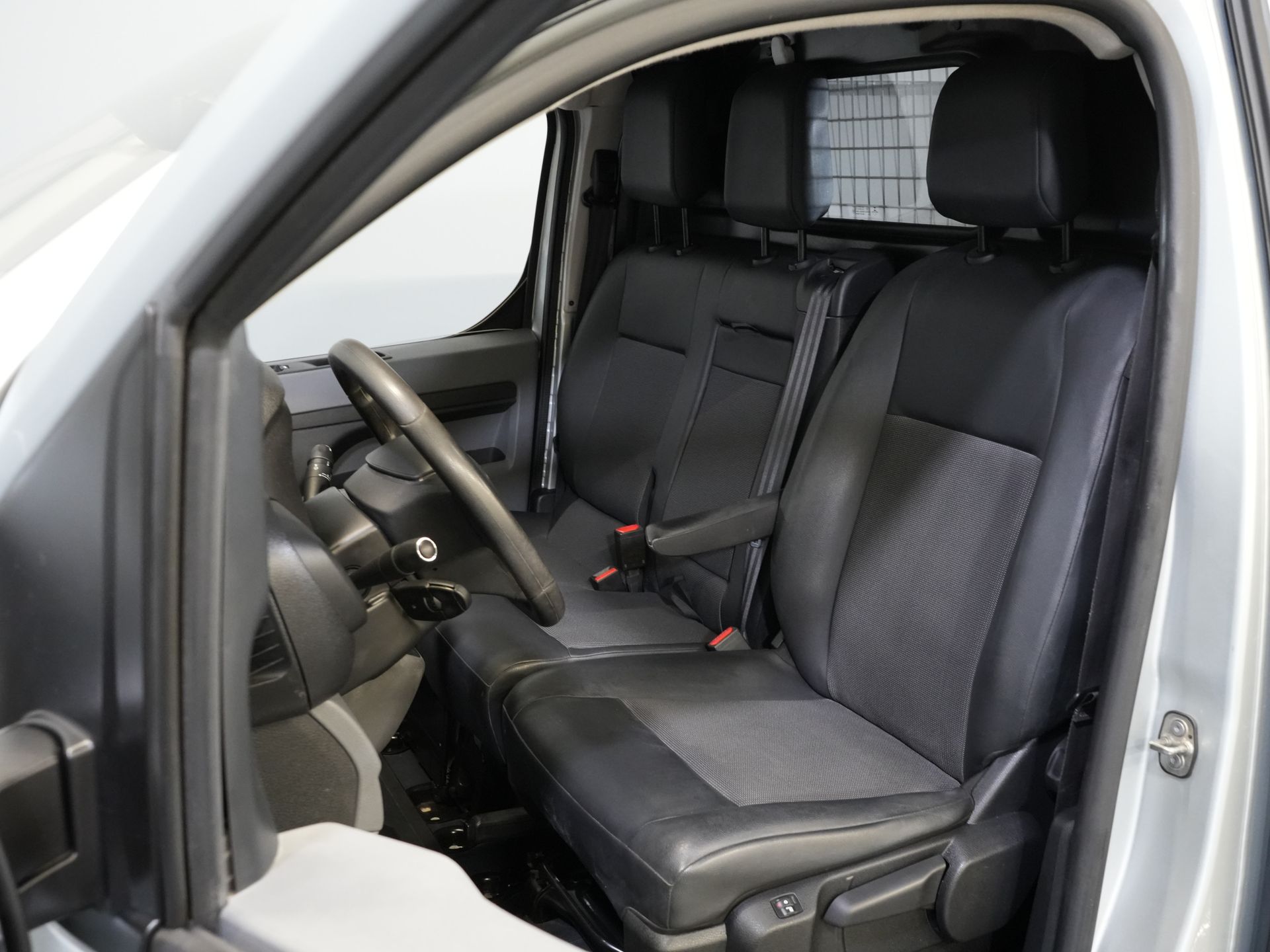 Toyota ProAce Worker Bestelbus 2.0 145 pk L3 2xSchuifdeur/ Adapt.Cruise/ Head Up/ Standkachel/ Stoelverw./ Carplay/ Trekhaak/ PDC