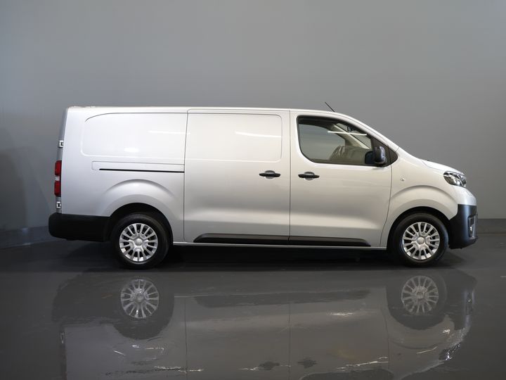 Toyota ProAce Worker Bestelbus 2.0 145 pk L3 2xSchuifdeur/ Adapt.Cruise/ Head Up/ Standkachel/ Stoelverw./ Carplay/ Trekhaak/ PDC