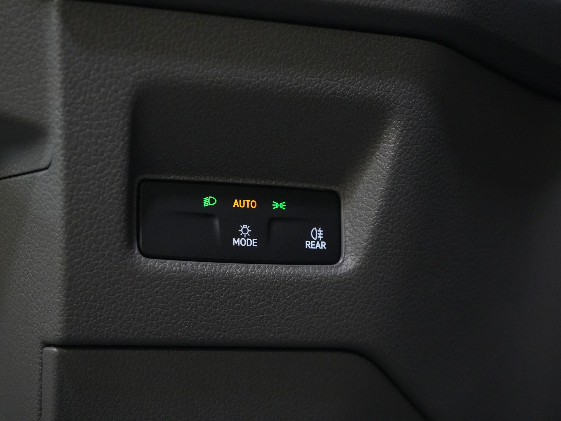 Volkswagen Crafter Van 35 2.0 TDI 140 к.с. DSG Aut. L3H3 BPM БЕЗКОШТОВНО! LED / Віртуальна кабіна / Камера / Круїз / Carplay / Gev.Stoel