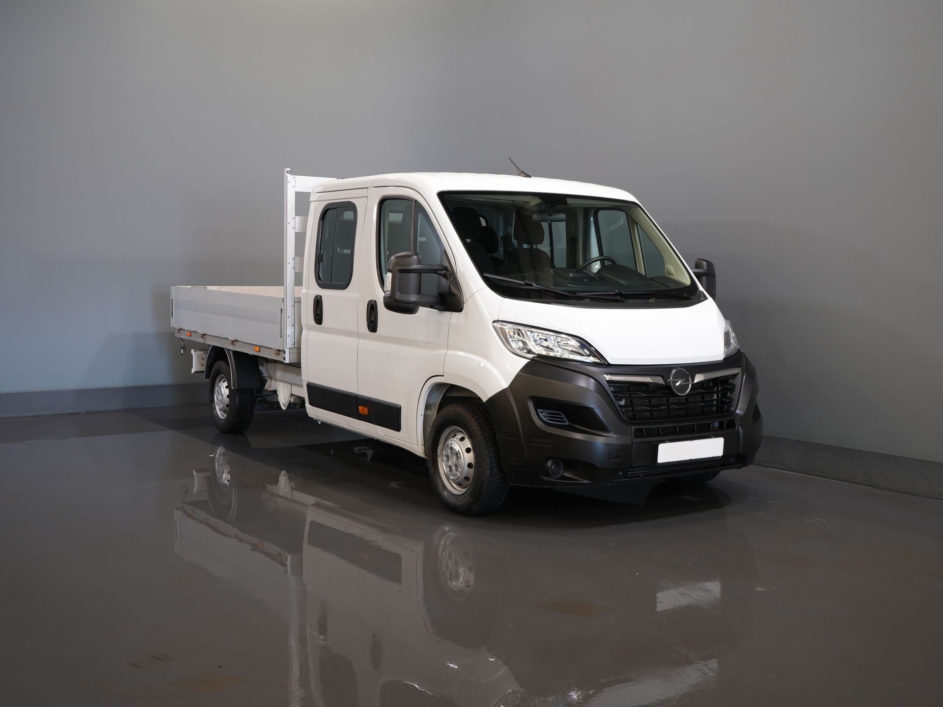 Opel Movano Open cargo box 2.2 140 CP DC Double Cab Open cargo box/ 7 Pers./ 2.5t Trekverm./ Cruise/ Airco/ 288x215x35/ Pick up