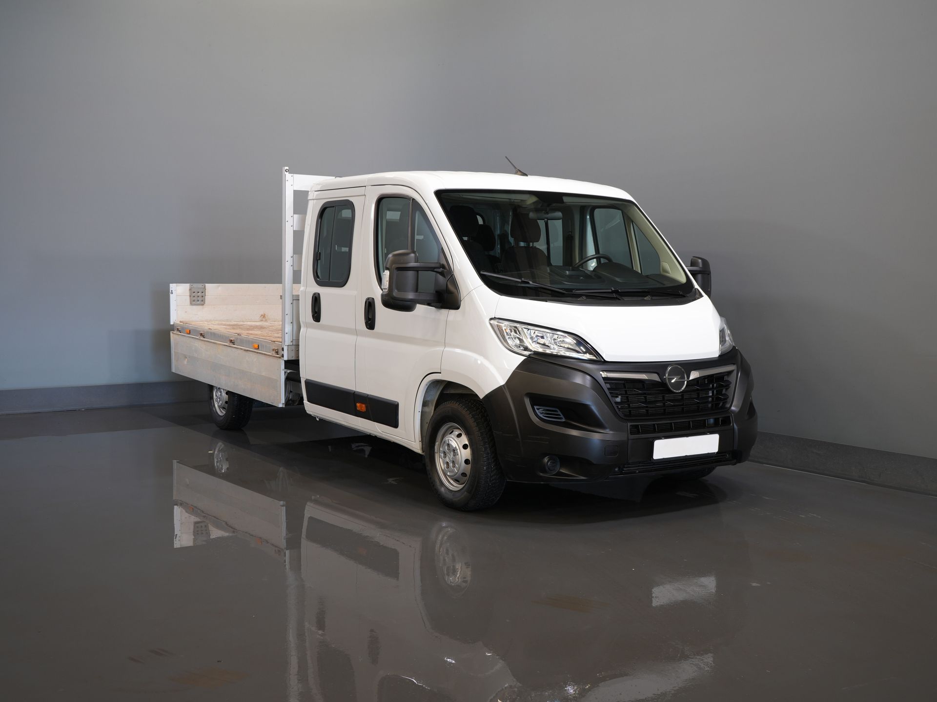 Opel Movano Open cargo box 2.2 140 CP DC Double Cab Open cargo box/ 7 Pers./ 2.5t Trekverm./ Cruise/ Airco/ 288x215x35/ Pick up