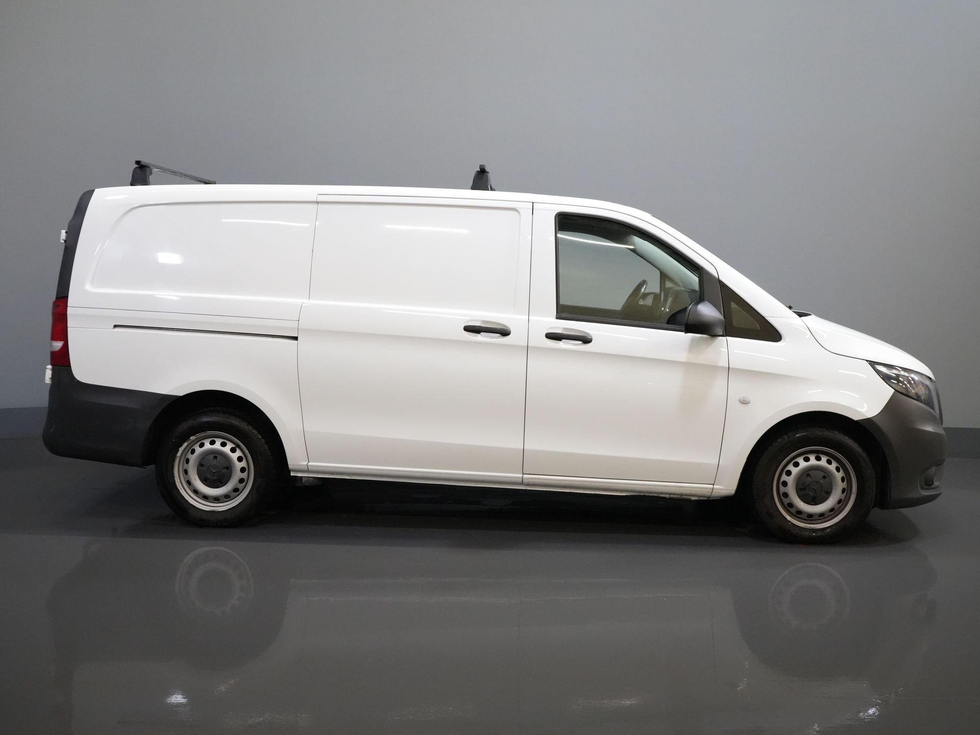 Mercedes-Benz Vito Van 116 CDI Aut. L2 RWD BPM БЕЗКОШТОВНО! Підігрів підставки / Навігація / Підігрів сидінь / Carplay / Камера / Круїз / Буксирувальний гак / Кондиціонер