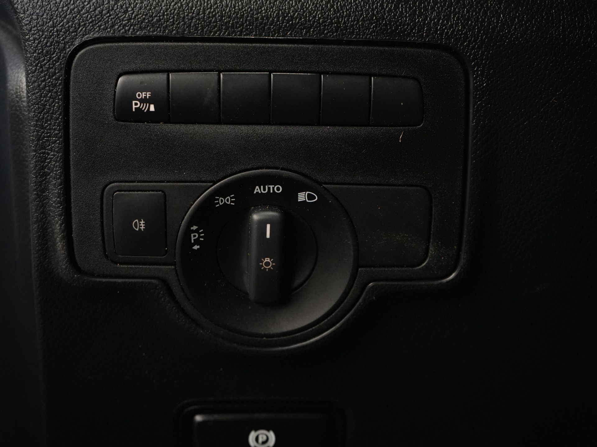 Mercedes-Benz Vito Furgone 119 CDI Aut. XL L3 LED/ Riscaldamento del pianale/ Riscaldamento dei sedili/ Carplay/ Navi/ Telecamera/ PDC/ LMV/ Cruise/ Gancio di traino/ Aria condizionata