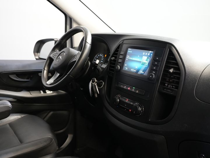 Mercedes-Benz Vito Furgone 119 CDI Aut. XL L3 LED/ Riscaldamento del pianale/ Riscaldamento dei sedili/ Carplay/ Navi/ Telecamera/ PDC/ LMV/ Cruise/ Gancio di traino/ Aria condizionata