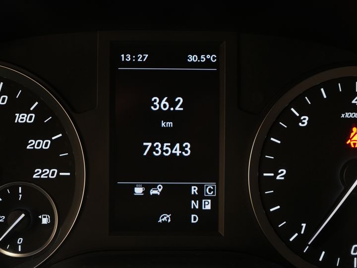Mercedes-Benz Vito Furgone 119 CDI Aut. XL L3 LED/ Riscaldamento del pianale/ Riscaldamento dei sedili/ Carplay/ Navi/ Telecamera/ PDC/ LMV/ Cruise/ Gancio di traino/ Aria condizionata
