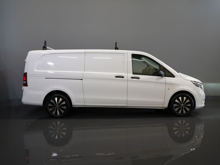 Mercedes-Benz Vito Furgone 119 CDI Aut. XL L3 LED/ Riscaldamento del pianale/ Riscaldamento dei sedili/ Carplay/ Navi/ Telecamera/ PDC/ LMV/ Cruise/ Gancio di traino/ Aria condizionata
