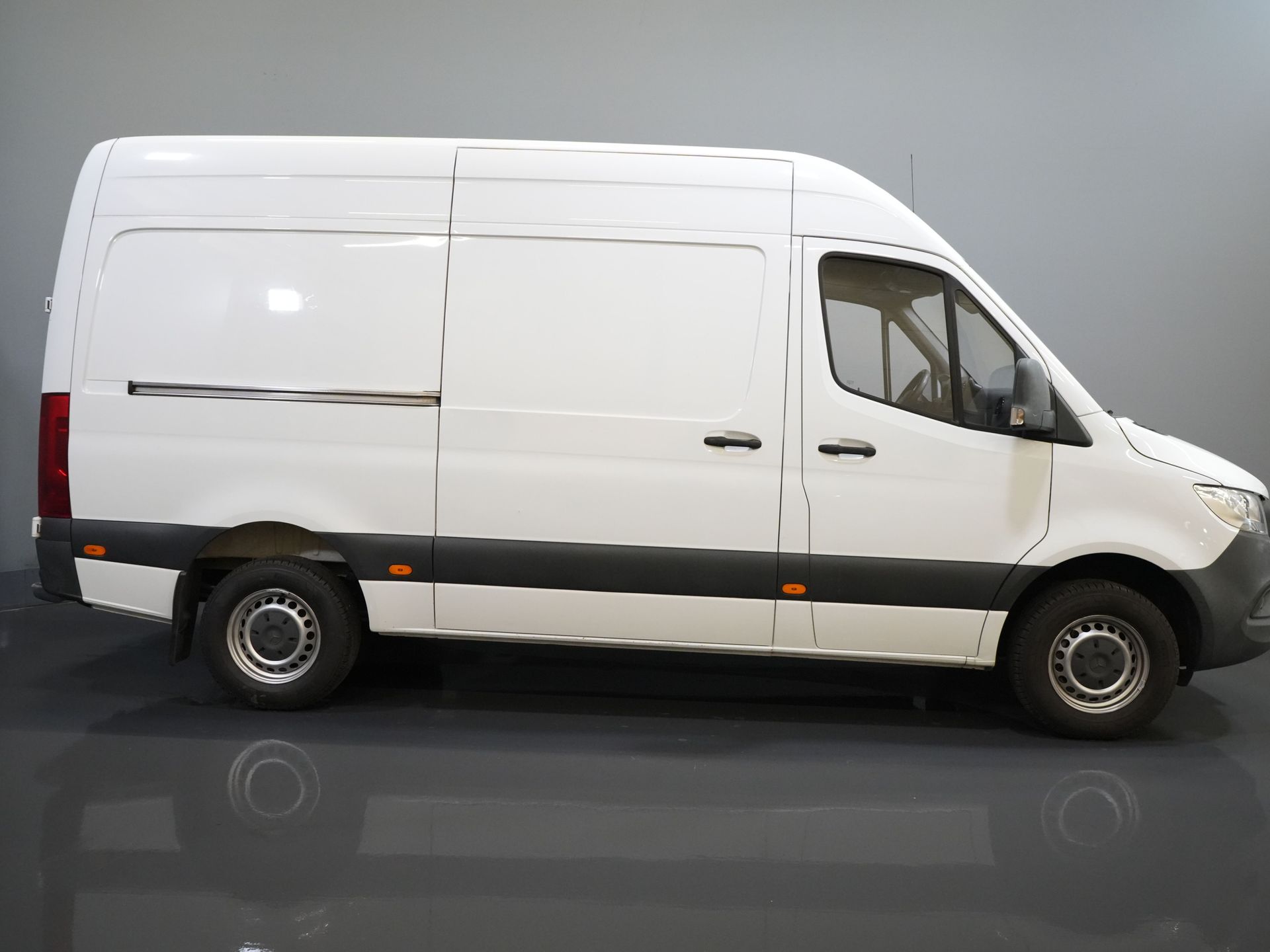 Mercedes-Benz Sprinter Van 314 2.2 CDI RWD EXPORT ONLY L2H2 Cruise/ Airco/ Towing hook