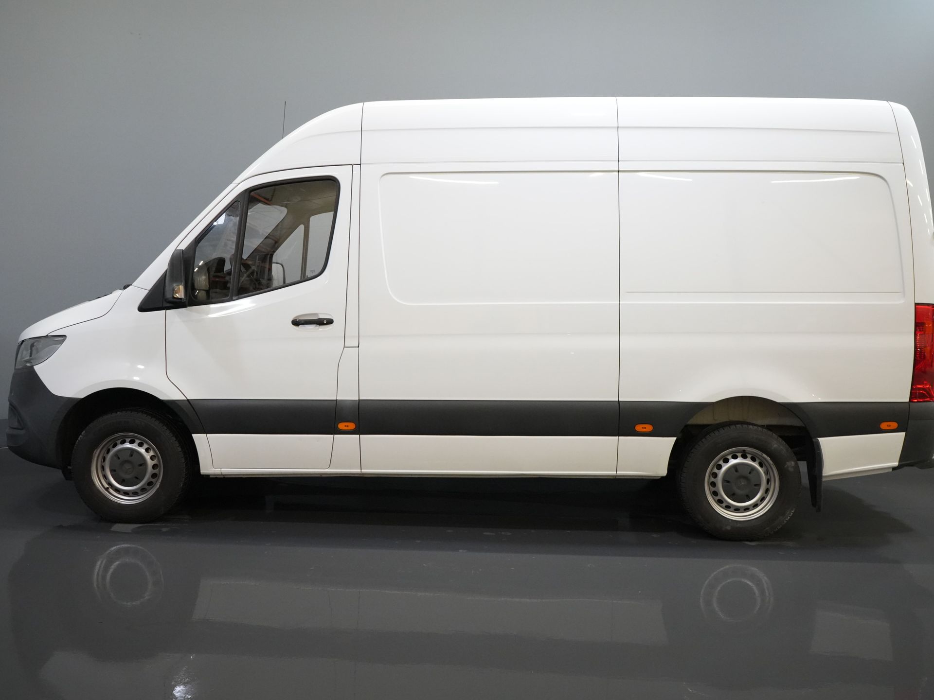 Mercedes-Benz Sprinter Van 314 2.2 CDI RWD EXPORT ONLY L2H2 Cruise/ Airco/ Towing hook