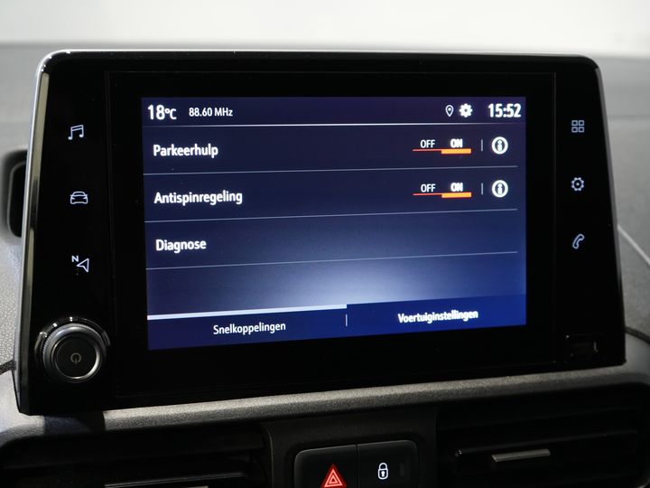 Opel Combo Bestelbus 1.5D 100 pk BPM VRIJ! Carplay/ Cruise/ Trekhaak/ Airco/ PDC