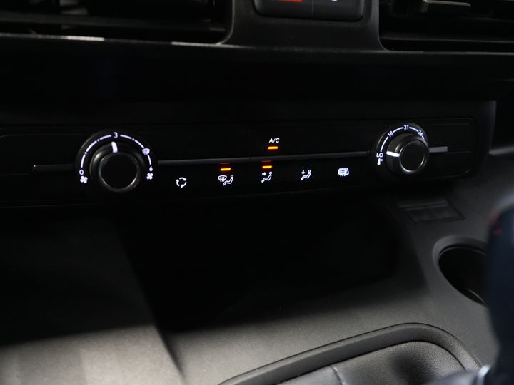 Opel Combo Bestelbus 1.5D 100 pk BPM VRIJ! Carplay/ Cruise/ Trekhaak/ Airco/ PDC