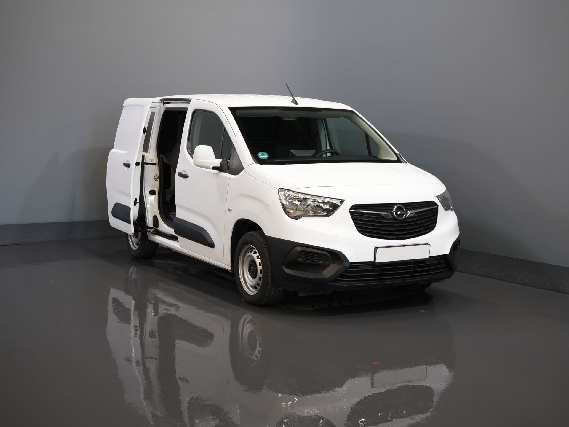 Opel Combo Bestelbus 1.5D 100 pk BPM VRIJ! Carplay/ Cruise/ Trekhaak/ Airco/ PDC