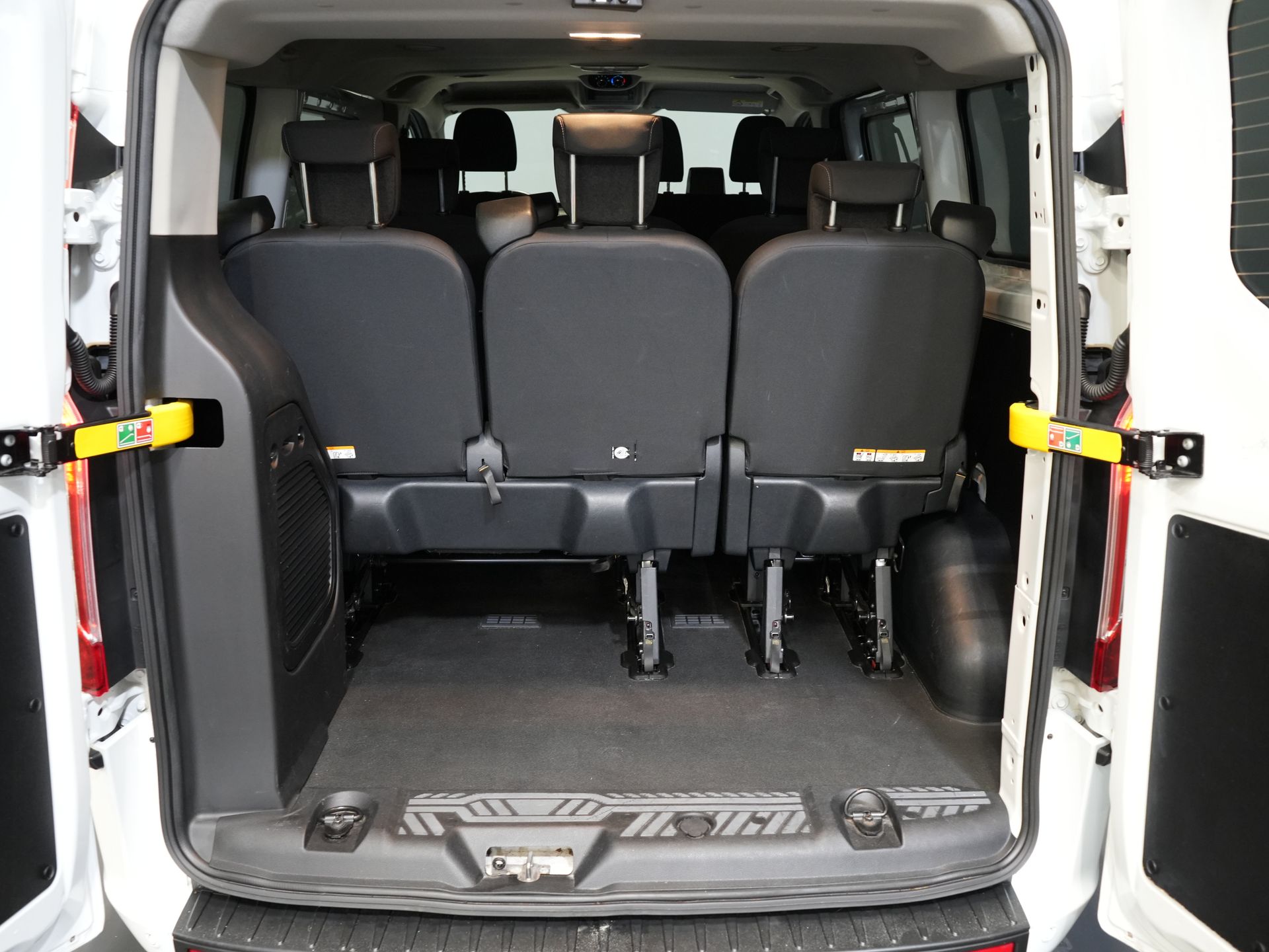 Ford Transit Custom Passenger Transport Tourneo 2.0 TDCI €.... incl. TVA/BPM Trend Combi/ Combi/ 9 Person/ 9 P/ Cruise/ PDC/ Airco
