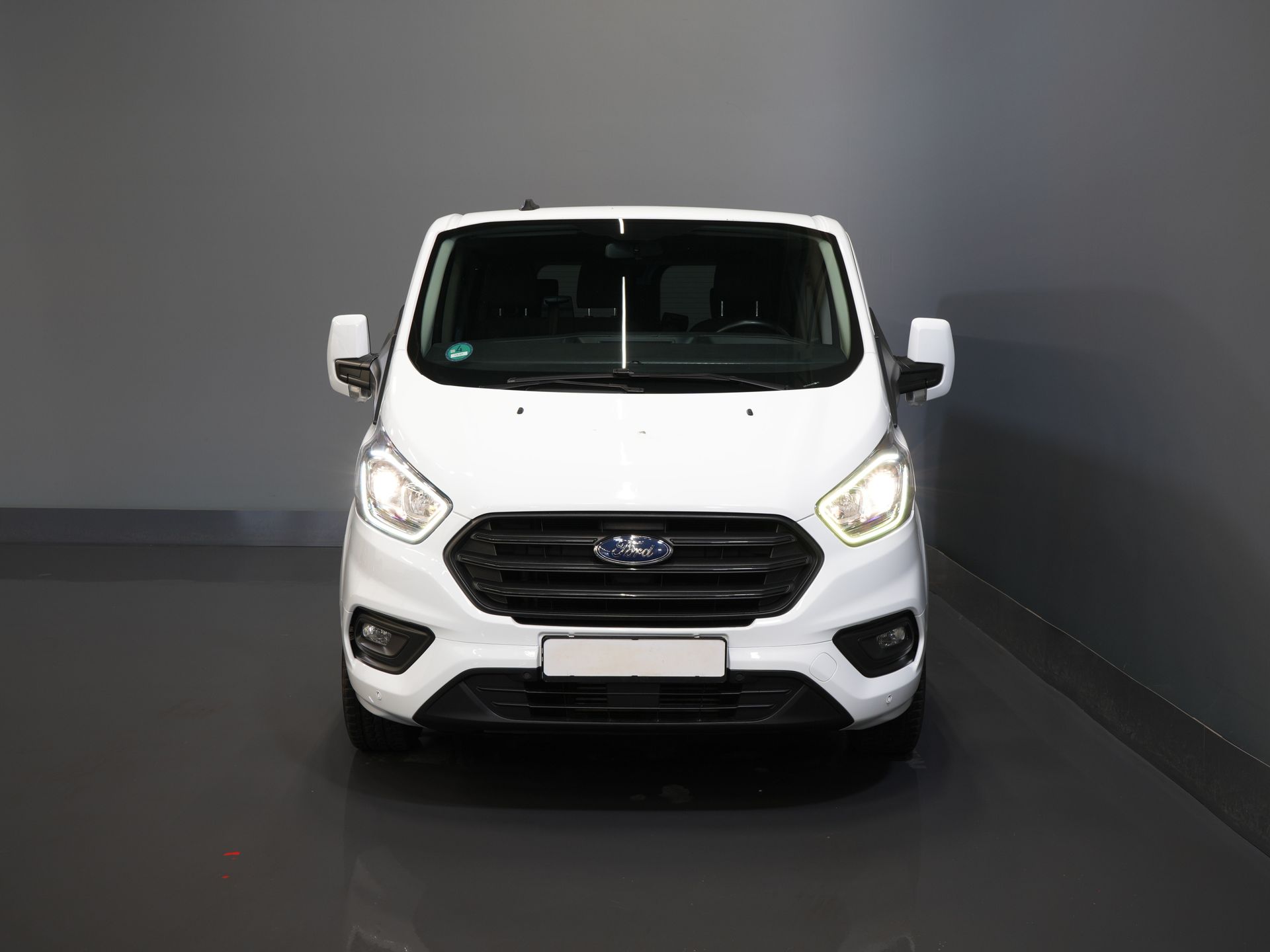 Ford Transit Custom Passenger Transport Tourneo 2.0 TDCI €.... incl. TVA/BPM Trend Combi/ Combi/ 9 Person/ 9 P/ Cruise/ PDC/ Airco