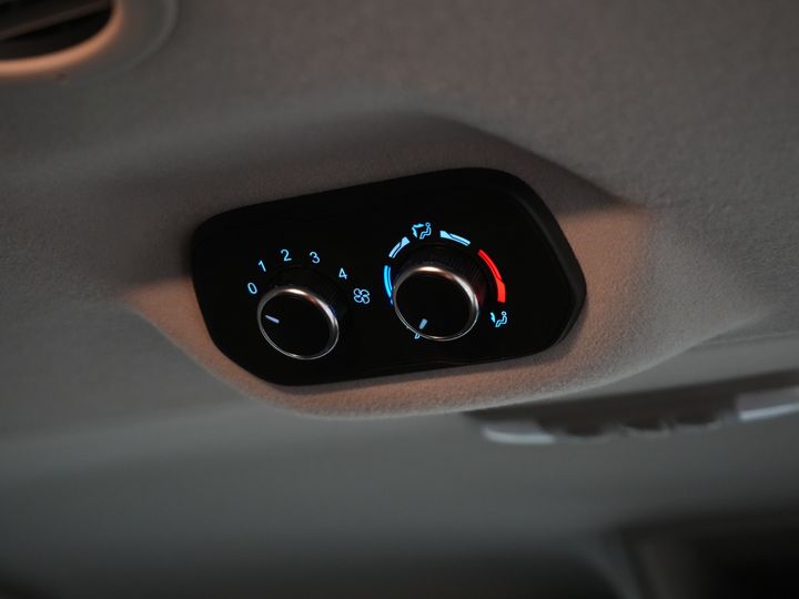 Ford Transit Custom Passenger Transport Tourneo 2.0 TDCI €.... incl. TVA/BPM Trend Combi/ Combi/ 9 Person/ 9 P/ Cruise/ PDC/ Airco