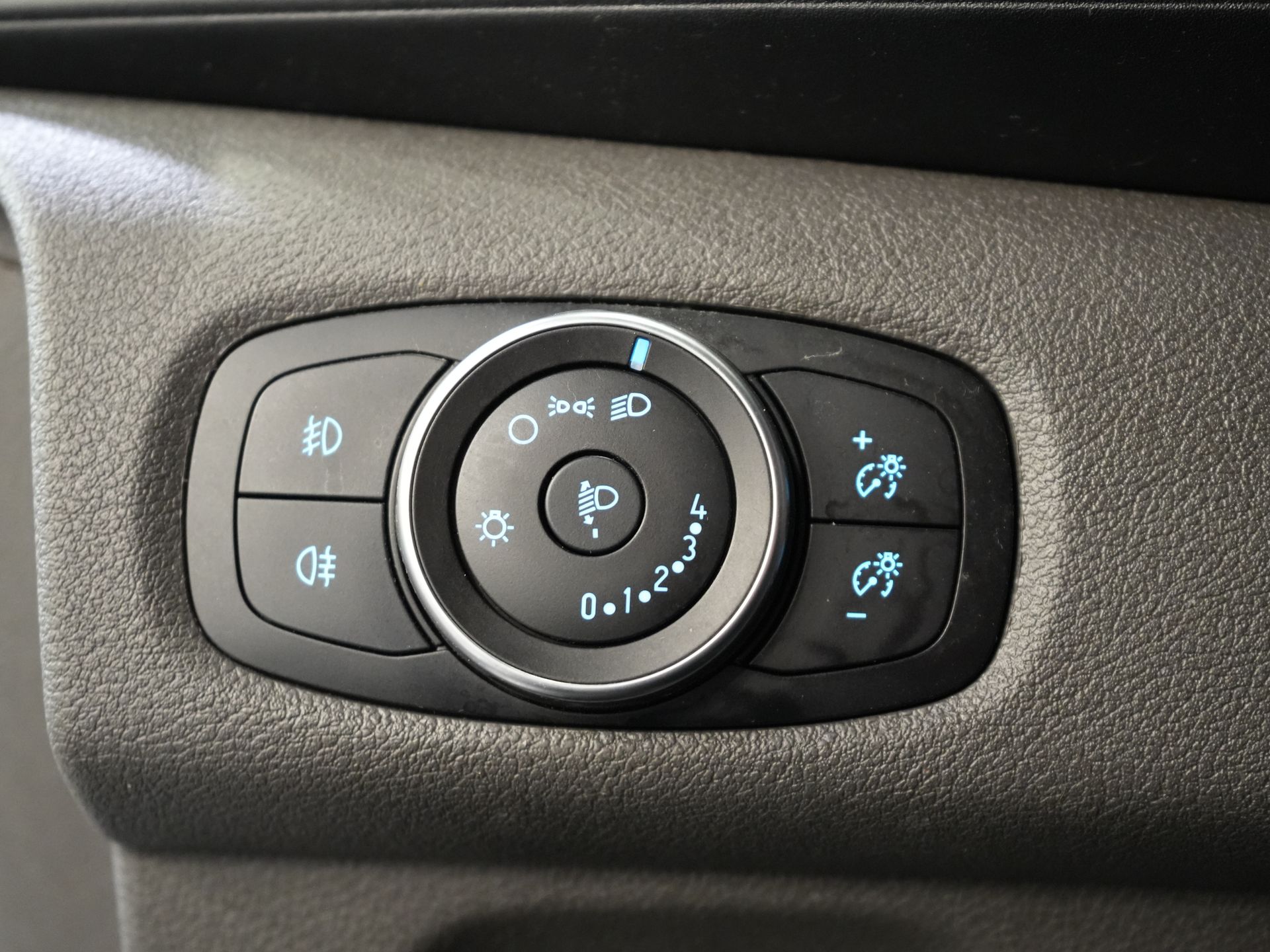 Ford Transit Custom Passenger Transport Tourneo 2.0 TDCI €.... incl. TVA/BPM Trend Combi/ Combi/ 9 Person/ 9 P/ Cruise/ PDC/ Airco