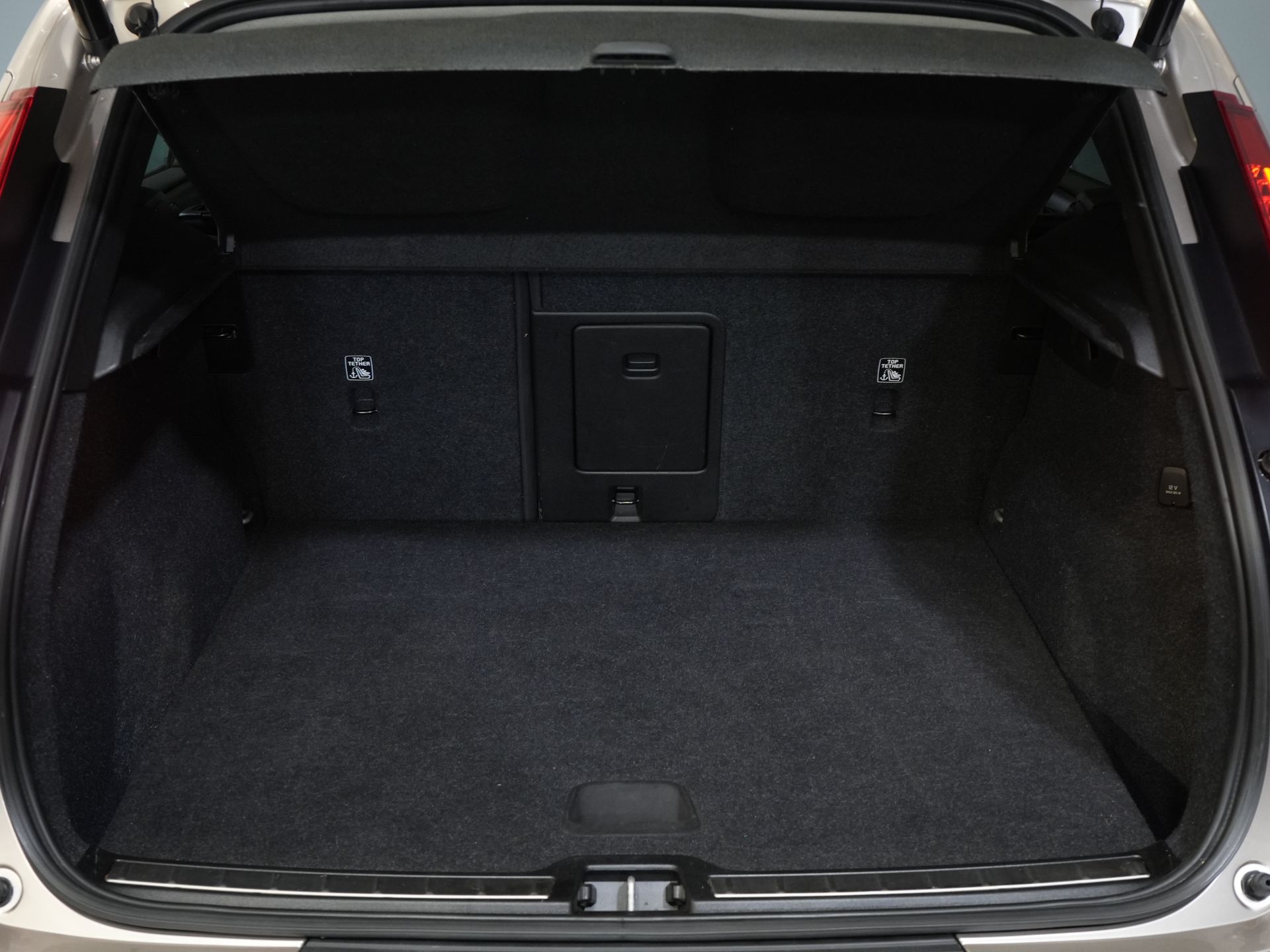 Volvo XC40 SUV 1.5 PHEV Ultimate Bright Pano/ Leather/ Harman & Kardon/ Mem.seat/ Elek.Towbar/ Adapt.cruise/ LED/ Seatverw./ Steeringw./ Elek.