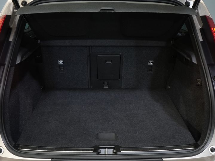 Volvo XC40 SUV 1.5 PHEV Ultimate Bright Pano/ Leather/ Harman & Kardon/ Mem.seat/ Elek.Towbar/ Adapt.cruise/ LED/ Seatverw./ Steeringw./ Elek.