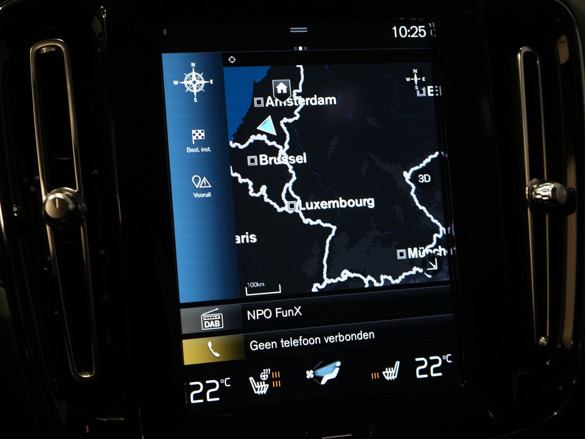 Volvo XC40 SUV 1.5 PHEV Ultimate Bright Pano/ Leather/ Harman & Kardon/ Mem.seat/ Elek.Towbar/ Adapt.cruise/ LED/ Seatverw./ Steeringw./ Elek.