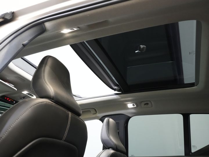 Volvo XC40 SUV 1.5 PHEV Ultimate Bright Pano/ Leather/ Harman & Kardon/ Mem.seat/ Elek.Towbar/ Adapt.cruise/ LED/ Seatverw./ Steeringw./ Elek.