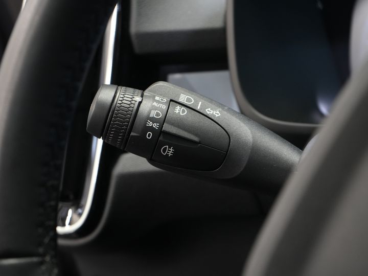 Volvo XC40 SUV 1.5 PHEV Ultimate Bright Pano/ Leather/ Harman & Kardon/ Mem.seat/ Elek.Towbar/ Adapt.cruise/ LED/ Seatverw./ Steeringw./ Elek.