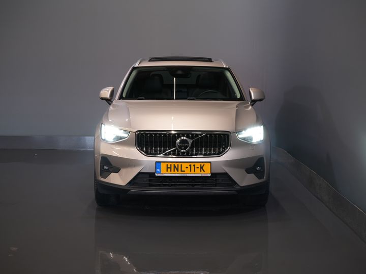Volvo XC40 SUV 1.5 PHEV Ultimate Bright Pano/ Leather/ Harman & Kardon/ Mem.seat/ Elek.Towbar/ Adapt.cruise/ LED/ Seatverw./ Steeringw./ Elek.