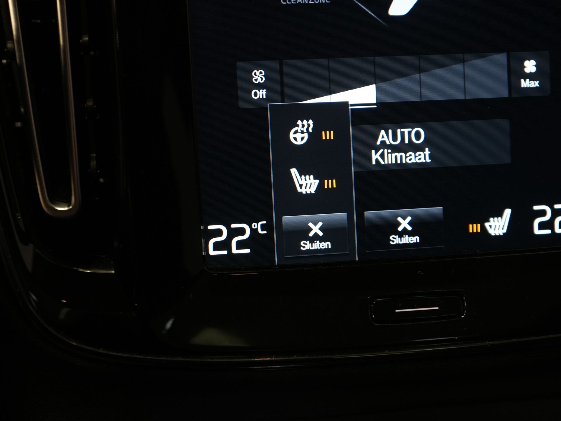 Volvo XC40 SUV 1.5 PHEV Ultimate Bright Pano/ Leather/ Harman & Kardon/ Mem.seat/ Elek.Towbar/ Adapt.cruise/ LED/ Seatverw./ Steeringw./ Elek.