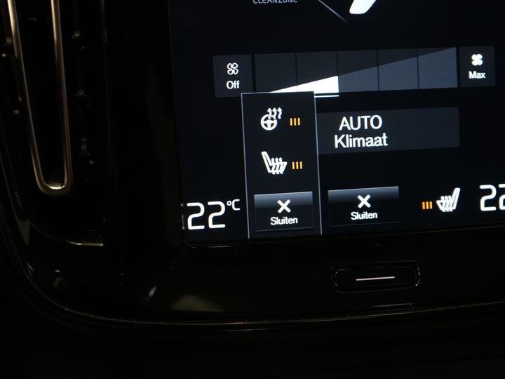 Volvo XC40 SUV 1.5 PHEV Ultimate Bright Pano/ Leather/ Harman & Kardon/ Mem.seat/ Elek.Towbar/ Adapt.cruise/ LED/ Seatverw./ Steeringw./ Elek.