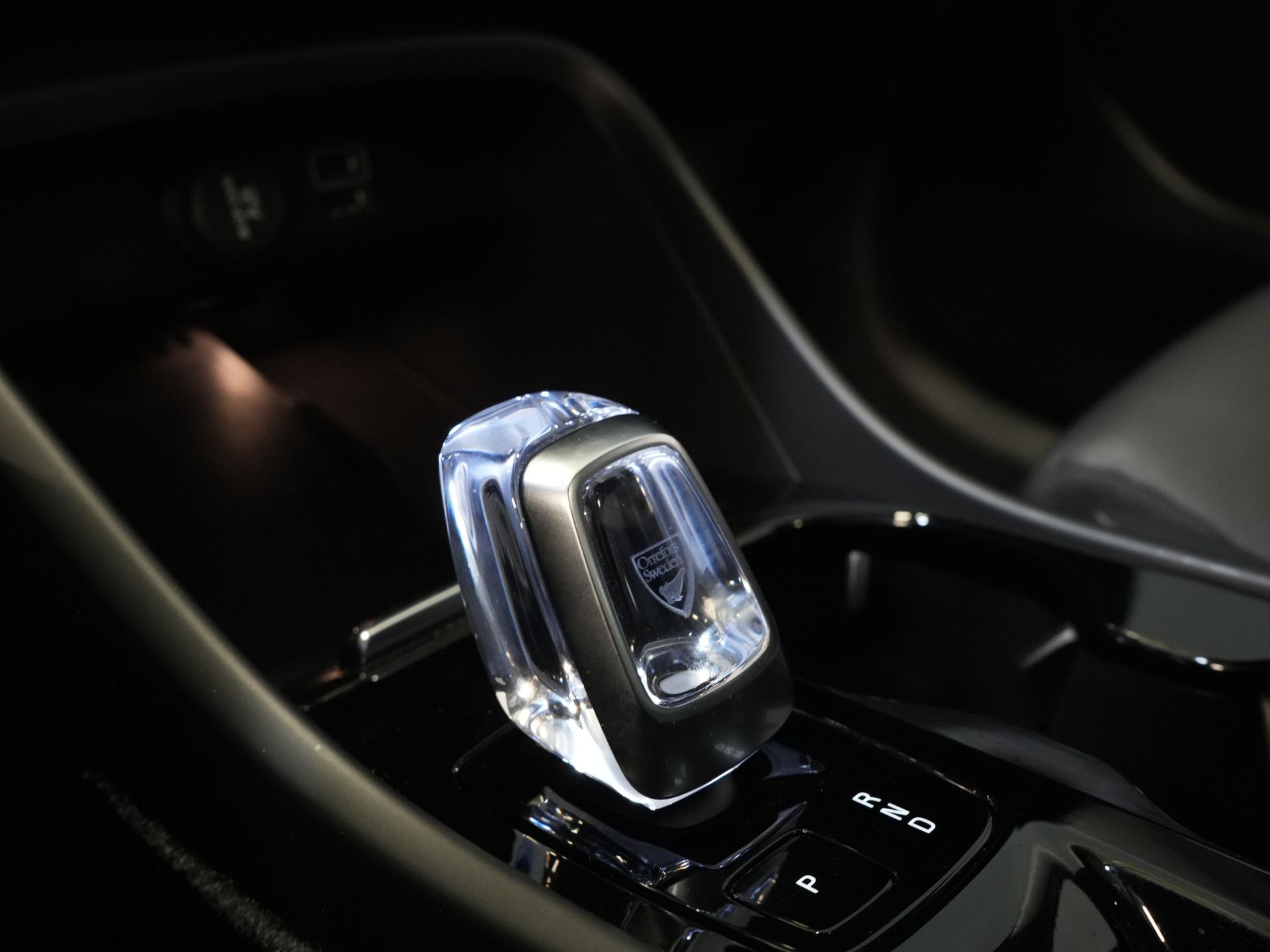 Volvo XC40 SUV 1.5 PHEV Ultimate Bright Pano/ Leather/ Harman & Kardon/ Mem.seat/ Elek.Towbar/ Adapt.cruise/ LED/ Seatverw./ Steeringw./ Elek.