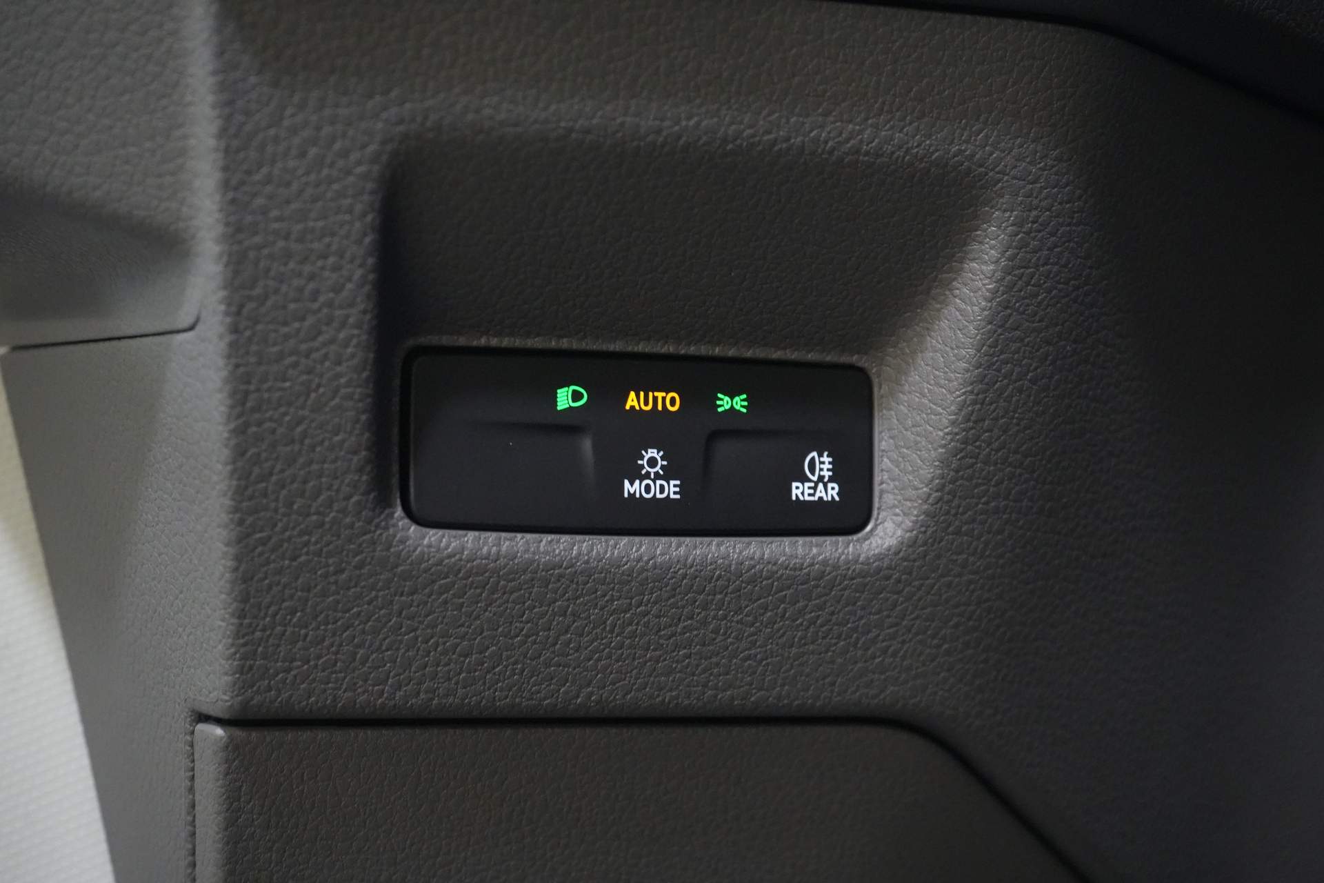 Volkswagen Crafter Van 35 2.0 TDI 140 hp DSG Aut. L3H3 BPM FREE! LED/ Virtuelles Cockpit/ Kamera/ Cruise/ Carplay/ Gev.Stoel