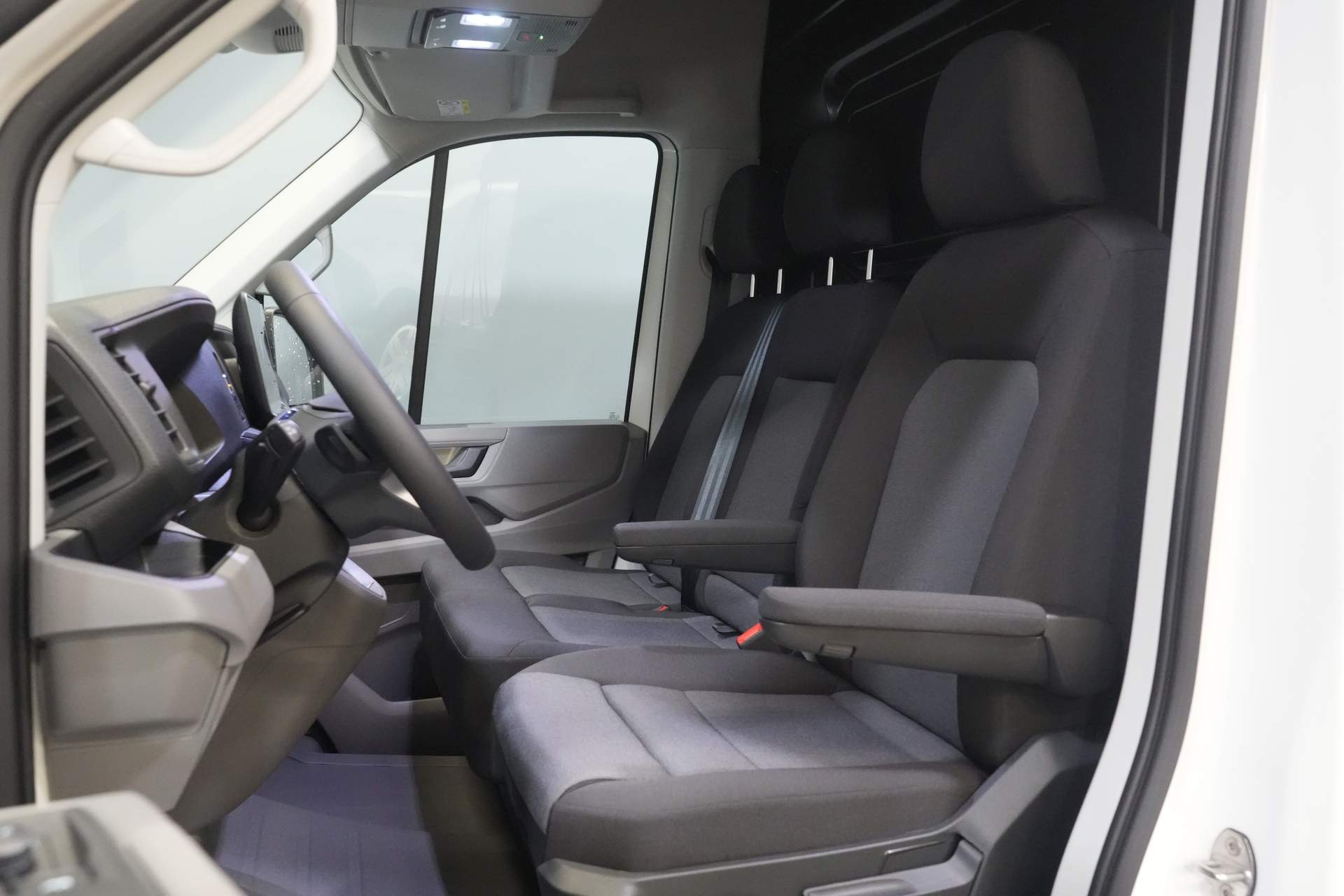 Volkswagen Crafter Van 35 2.0 TDI 140 hp DSG Aut. L3H3 BPM FREE! LED/ Virtuelles Cockpit/ Kamera/ Cruise/ Carplay/ Gev.Stoel