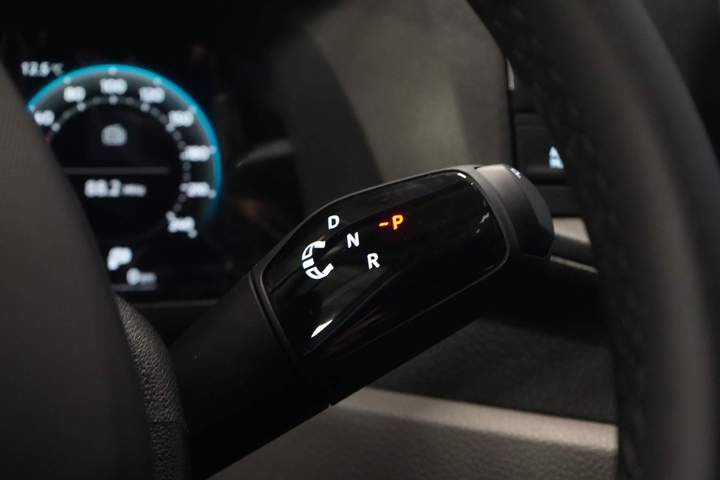 Volkswagen Crafter Van 35 2.0 TDI 140 hp DSG Aut. L3H3 BPM FREE! LED/ Virtuelles Cockpit/ Kamera/ Cruise/ Carplay/ Gev.Stoel