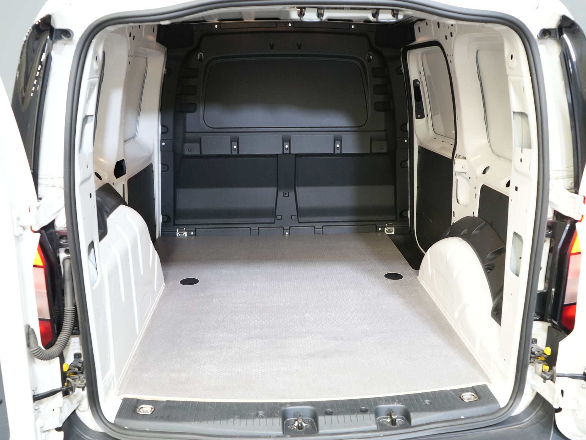 Volkswagen Caddy Cargo Delivery Van 1.5 TSI PETROL BPM FREE! Cruise control/ Air conditioning/ DAB/ PDC