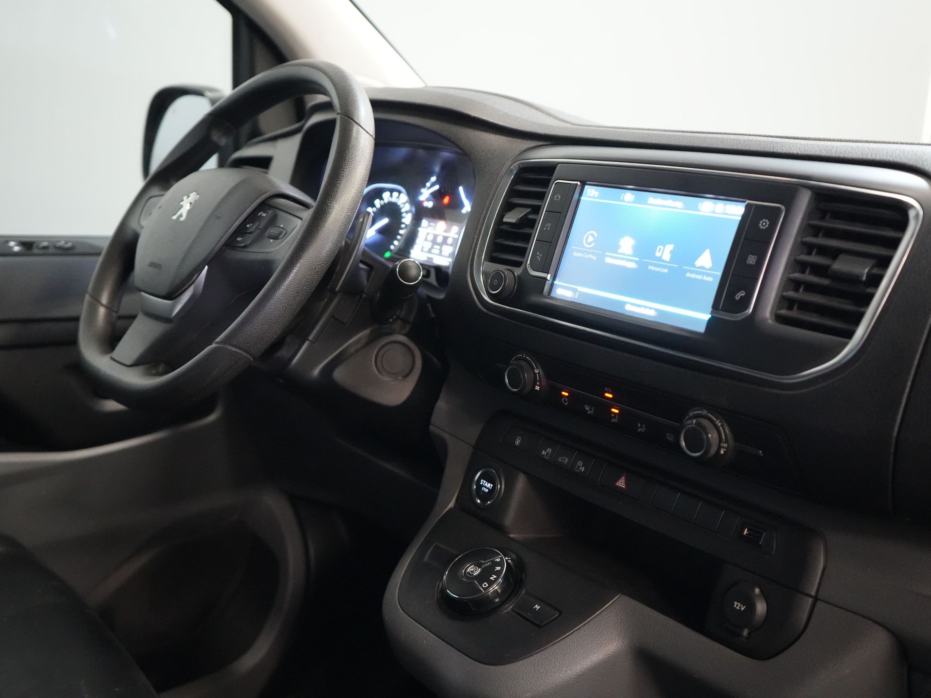 Peugeot Expert Van 2.0 HDI Aut. 180 CP L3 BPM GRATUIT! 2x Elek.Schuif./ Alarmă III/ LMV/ Carplay/ PDC/ Navi/ Keyless/ Airco