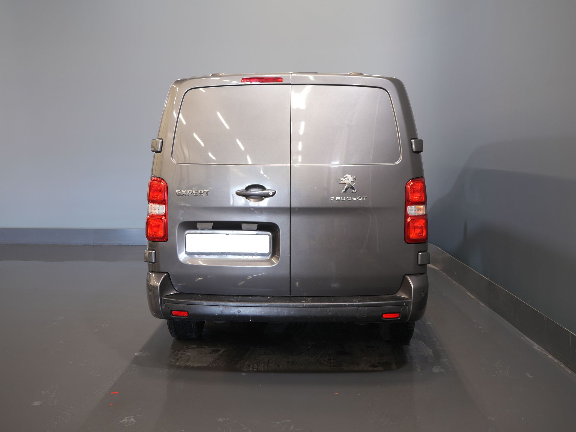 Peugeot Expert Van 2.0 HDI Aut. 180 CP L3 BPM GRATUIT! 2x Elek.Schuif./ Alarmă III/ LMV/ Carplay/ PDC/ Navi/ Keyless/ Airco