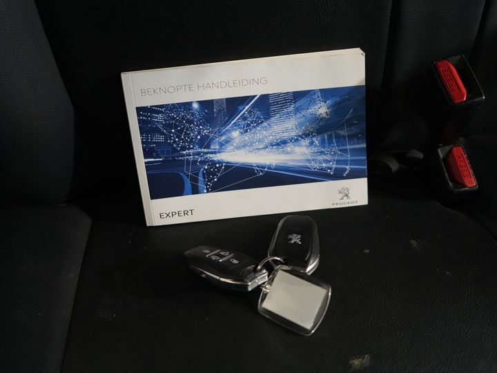 Peugeot Expert Van 2.0 HDI Aut. 180 CP L3 BPM GRATUIT! 2x Elek.Schuif./ Alarmă III/ LMV/ Carplay/ PDC/ Navi/ Keyless/ Airco