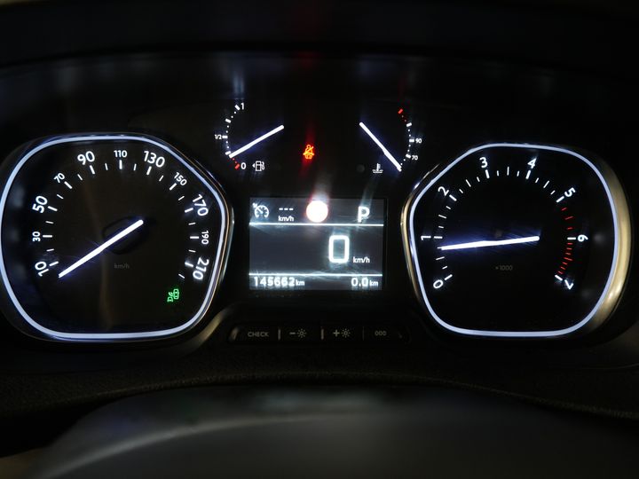 Peugeot Expert Van 2.0 HDI Aut. 180 CP L3 BPM GRATUIT! 2x Elek.Schuif./ Alarmă III/ LMV/ Carplay/ PDC/ Navi/ Keyless/ Airco