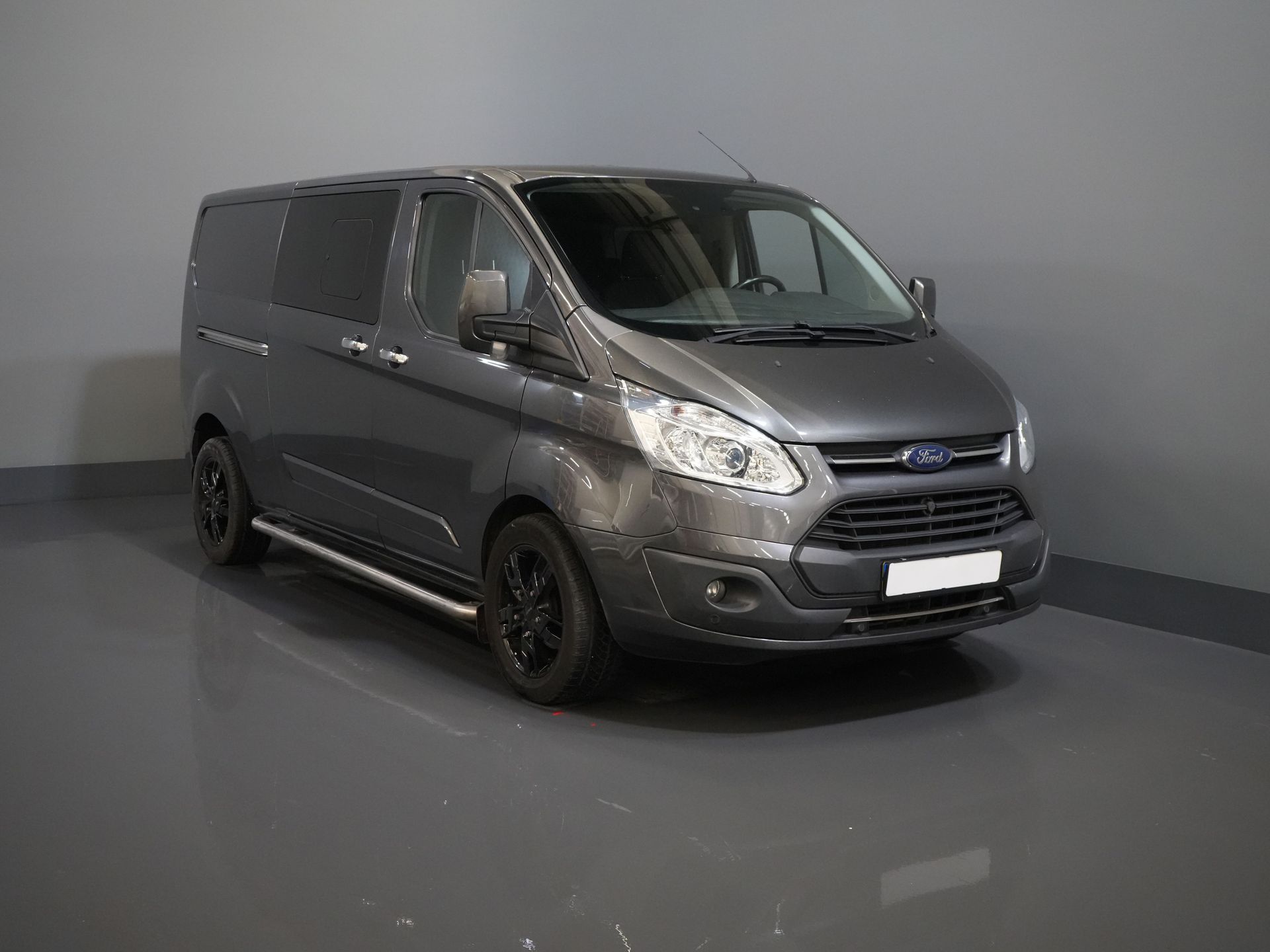 Ford Transit Custom Van 2.0 TDCI 170 CP E6 Aut. L2 Limited DC Double Cab BPM FREE 2x Ușă glisantă / Seatverw./ Navi / Cruise / Camera / PDC / cârlig de remorcare