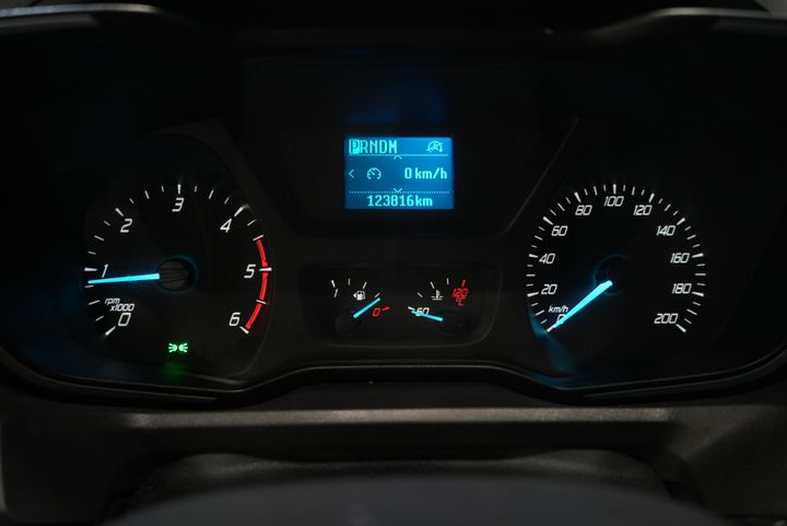 Ford Transit Custom Van 2.0 TDCI 170 CV E6 Aut. L2 Limited DC Doble Cabina BPM FREE 2x Puerta corredera/ Seatverw./ Navi/ Cruise/ Cámara/ PDC/ Gancho de remolque