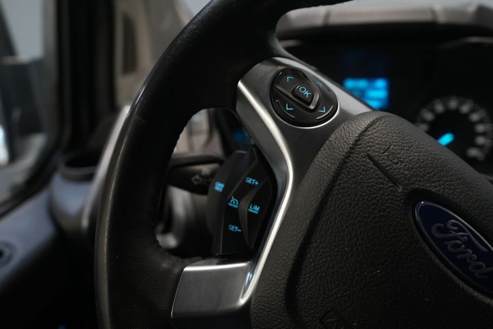 Ford Transit Custom Van 2.0 TDCI 170 CV E6 Aut. L2 Limited DC Doble Cabina BPM FREE 2x Puerta corredera/ Seatverw./ Navi/ Cruise/ Cámara/ PDC/ Gancho de remolque