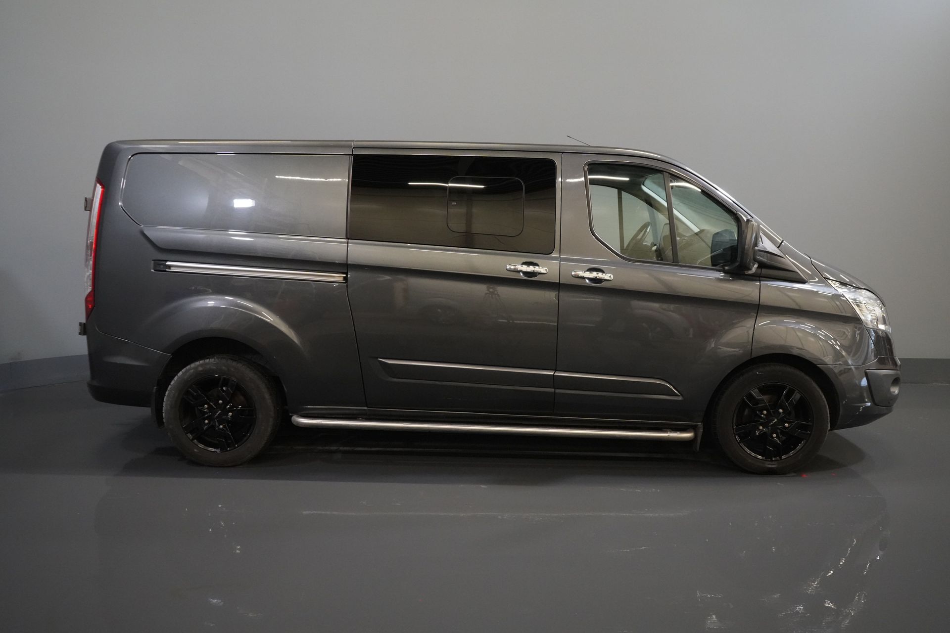 Ford Transit Custom Van 2.0 TDCI 170 CV E6 Aut. L2 Limited DC Doble Cabina BPM FREE 2x Puerta corredera/ Seatverw./ Navi/ Cruise/ Cámara/ PDC/ Gancho de remolque
