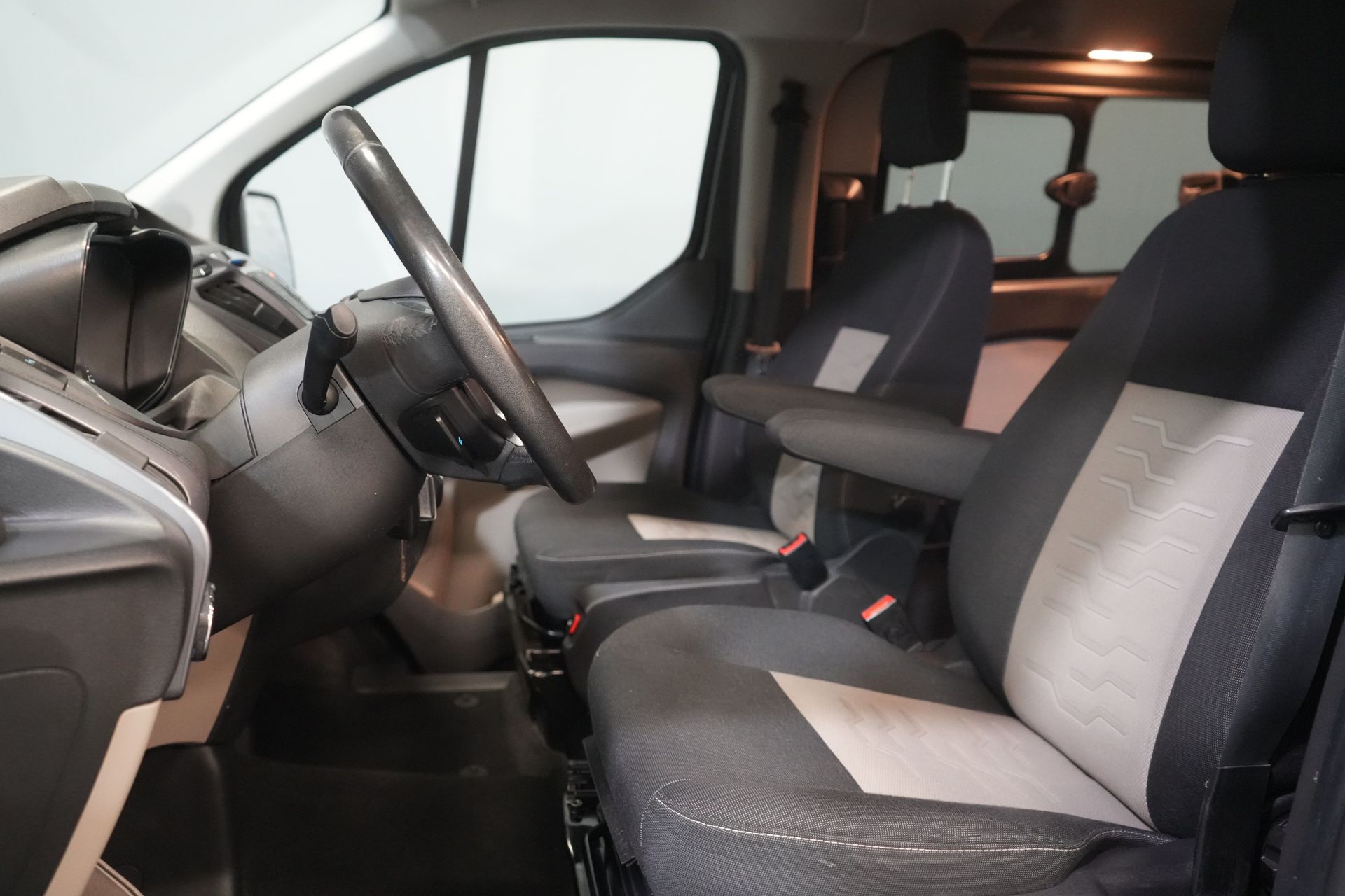 Ford Transit Custom Van 2.0 TDCI 170 CV E6 Aut. L2 Limited DC Doble Cabina BPM FREE 2x Puerta corredera/ Seatverw./ Navi/ Cruise/ Cámara/ PDC/ Gancho de remolque